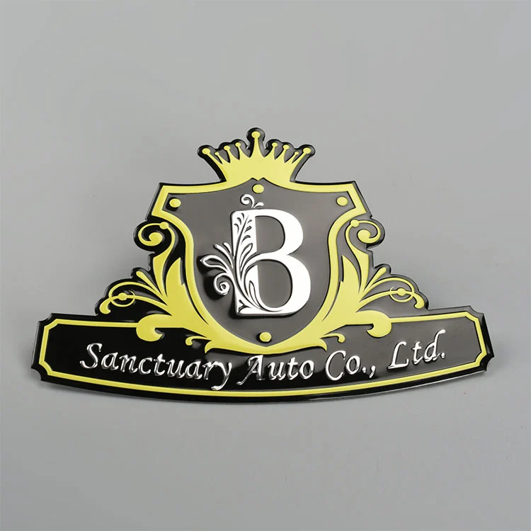 로고가있는 금속 라벨